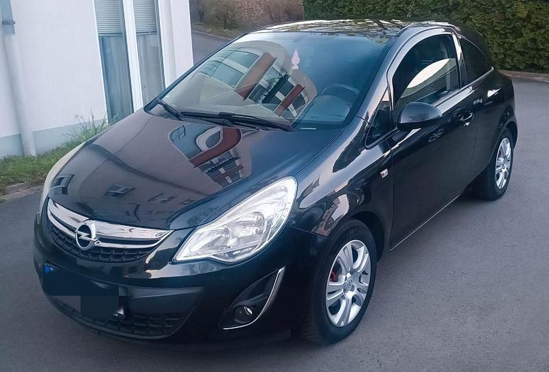 Second-hand Opel Corsa 83 CP (61 kW) 2012 Negru Hatchback