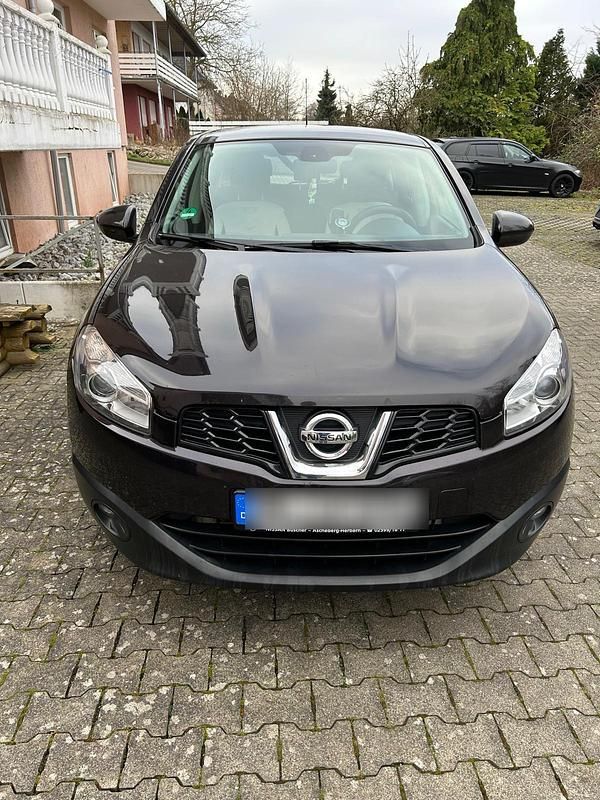 Violet Gebraucht 2011 Nissan Qashqai SUV | 5.950 € (Fairer Preis) - Bild 1/4