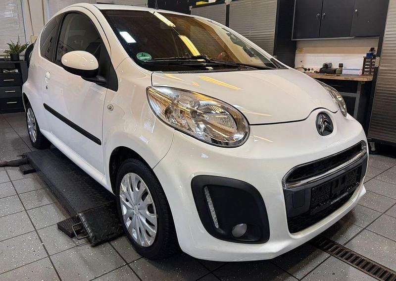 Weiß Gebraucht 2015 Citroën C1 Kleinwagen | 4.990 € (Fairer Preis) - Bild 1/4