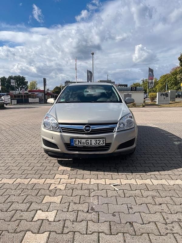 Gebraucht Opel Astra 122 PS (89 kW) 2009 Kleinwagen