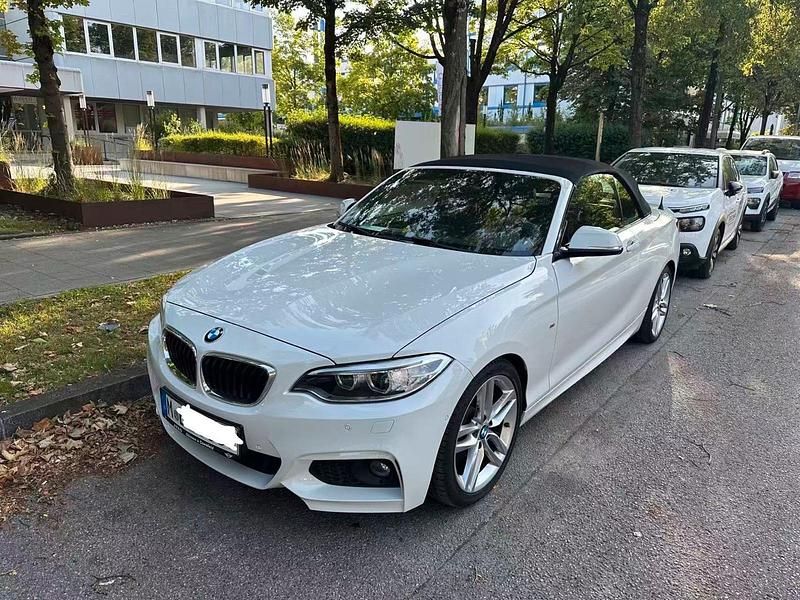 Weiß Gebraucht 2016 BMW 220 M Sport Cabrio | 20.400 € (Fairer Preis) - Bild 1/4