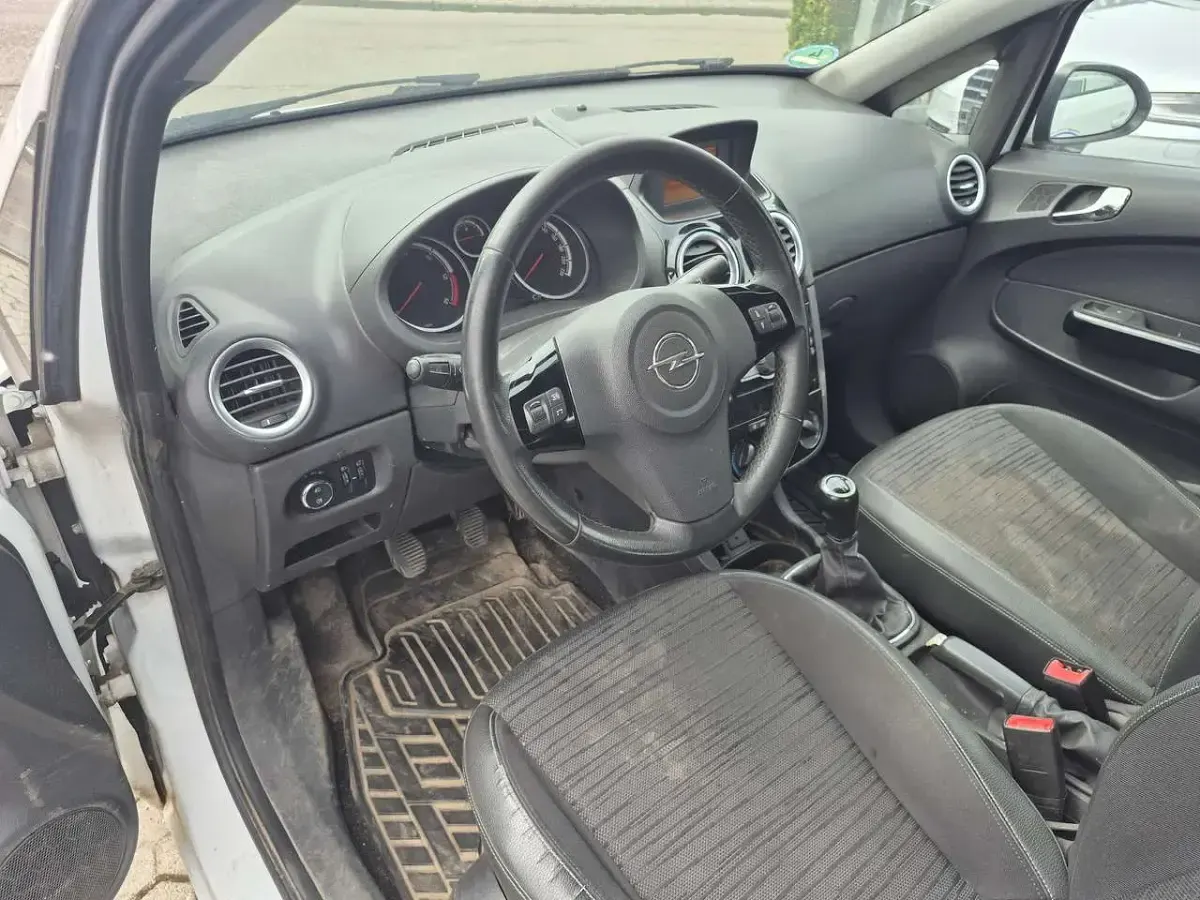 Gebraucht Opel Corsa Energy 75 PS (55 kW) 2015 Casabl/arctic/eisweiss/kaolin Kleinwagen