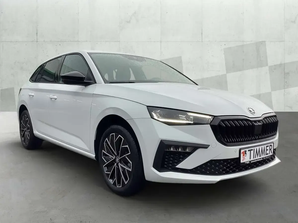 Neu Skoda Scala 150 PS (110 kW) 2026 Weiß Kleinwagen