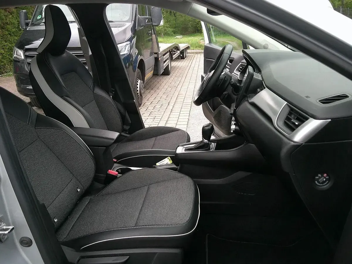 Gebraucht Renault Captur Intens 140 PS (102 kW) 2022 Grau SUV