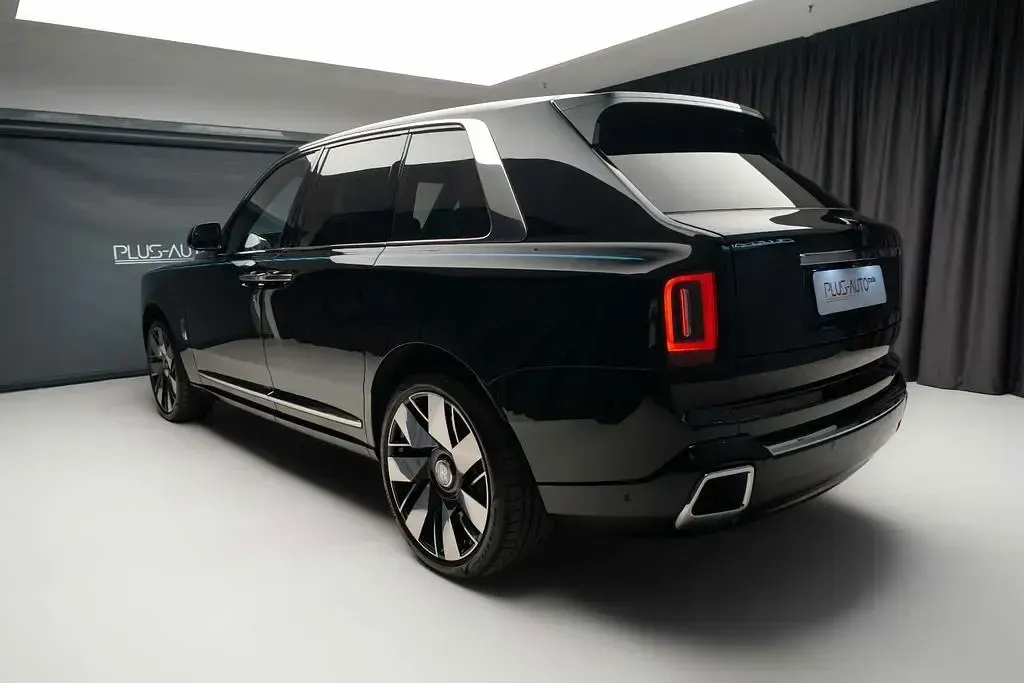 Gebraucht Rolls Royce Cullinan 544 PS (400 kW) 2026 Schwarz SUV