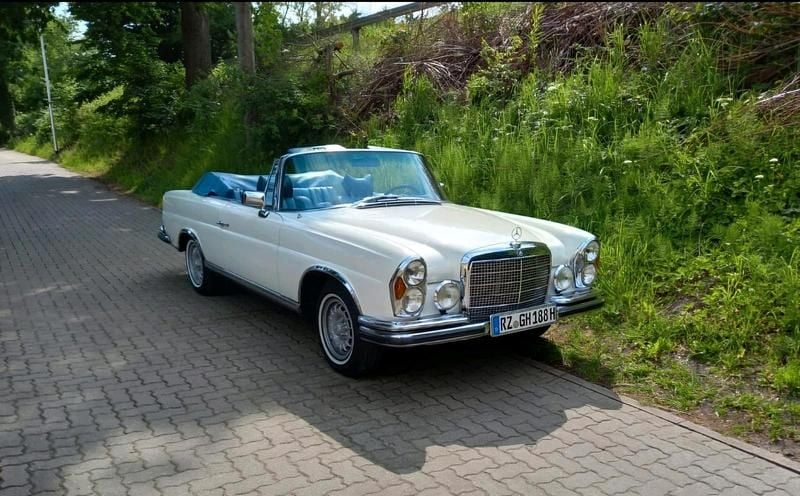 Weiß Gebraucht 1963 Mercedes W111 Cabrio | 83.000 € - Bild 1/4