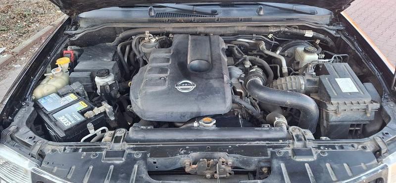 Gebraucht Nissan Navara 190 PS (139 kW) 2011 Schwarz Pickup