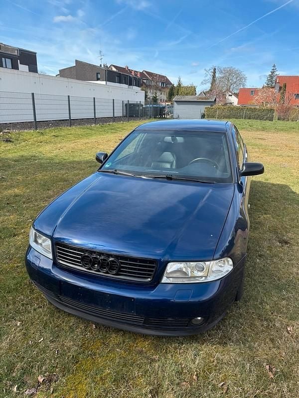 Gebraucht Audi A4 165 PS (121 kW) 2000 Blau Limousine
