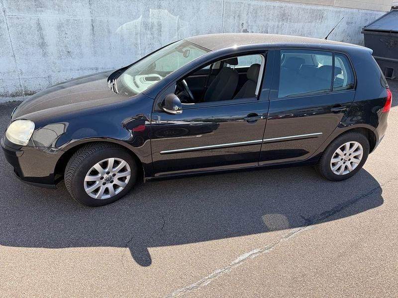 Schwarz Gebraucht 2007 VW Golf V Trendline Kombi | 3.100 € (Fairer Preis) - Bild 1/4