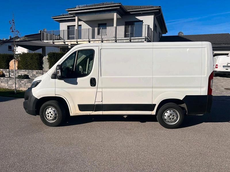 Gebraucht Peugeot Boxer 110 PS (80 kW) 2018 Weiß Van
