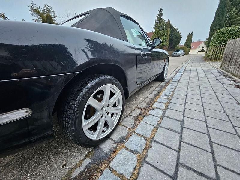 Schwarz Gebraucht 2002 Mazda MX5 Cabrio | 3.850 € (Superpreis) - Bild 1/4