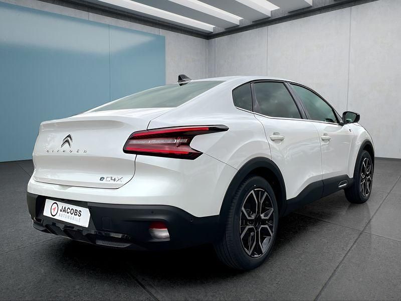 Gebraucht Citroën e-C4 Shine 100 kW (136 PS) 2023 Weiß Limousine