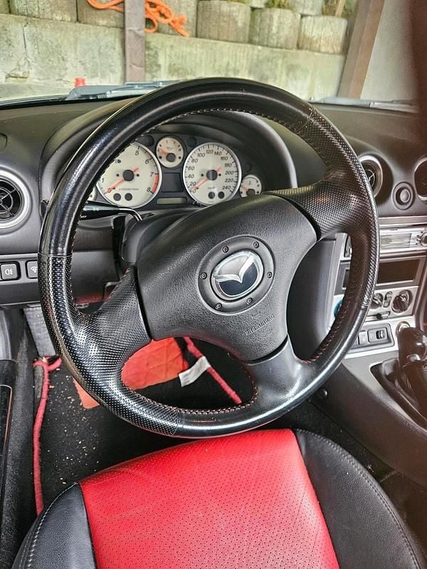 Gebraucht Mazda MX5 116 PS (85 kW) 2004 Schwarz Cabrio