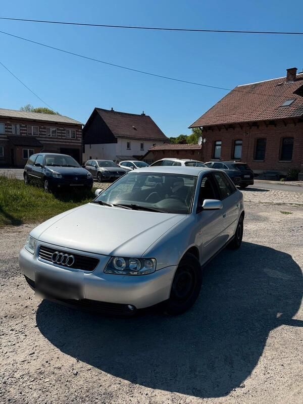 Grau Gebraucht 2003 Audi A3 Kleinwagen | 1.600 € (Fairer Preis) - Bild 1/4