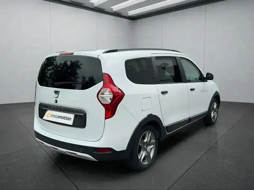 Gebraucht Dacia Lodgy 131 PS (96 kW) 2021 Weiß Van / Kleinbus