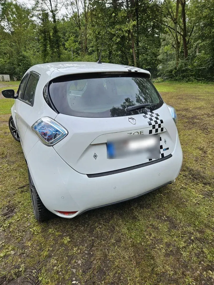 Gebraucht Renault Zoe Intens 64 kW (88 PS) 2017 Weiß Kleinwagen