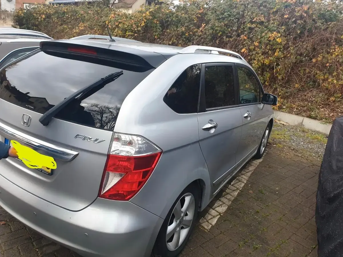 Gebraucht Honda FR-V 150 PS (110 kW) 2005 Silber Van / Kleinbus