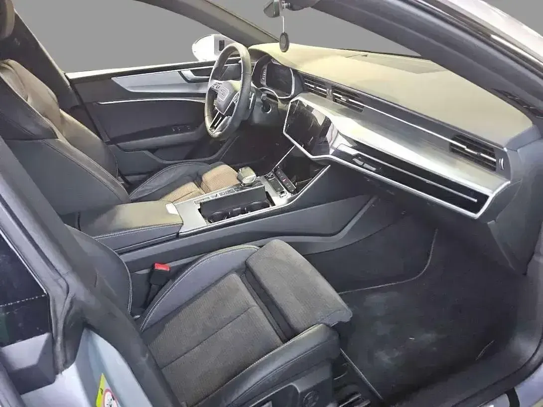 Gebraucht Audi A7 Ambiente 265 PS (194 kW) 2024 Silber Limousine