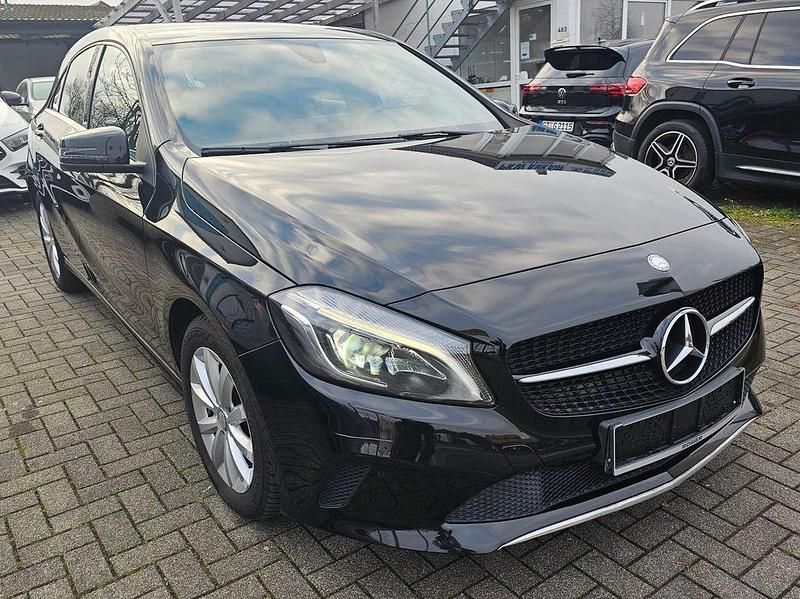 Gebraucht Mercedes A160 Style 102 PS (75 kW) 2016 Schwarz Limousine