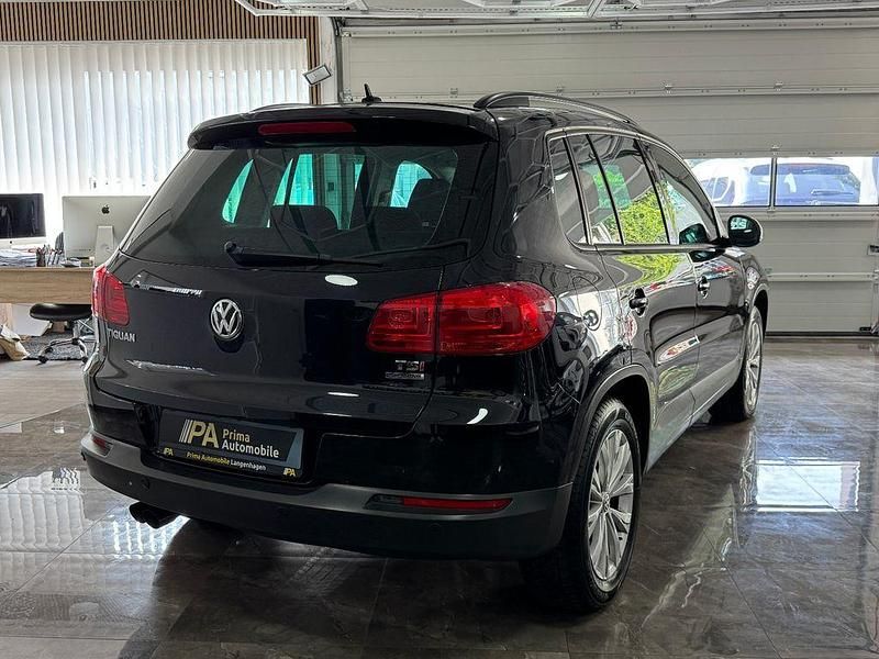 Second-hand VW Tiguan Trendline 122 CP (89 kW) 2012 Negru SUV