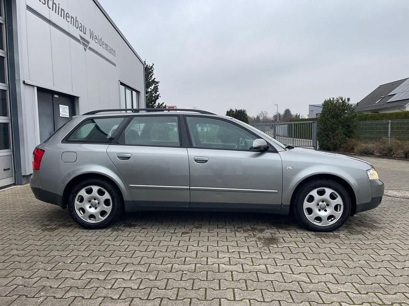 Second-hand Audi A4 150 CP (110 kW) 2003 Gri Break