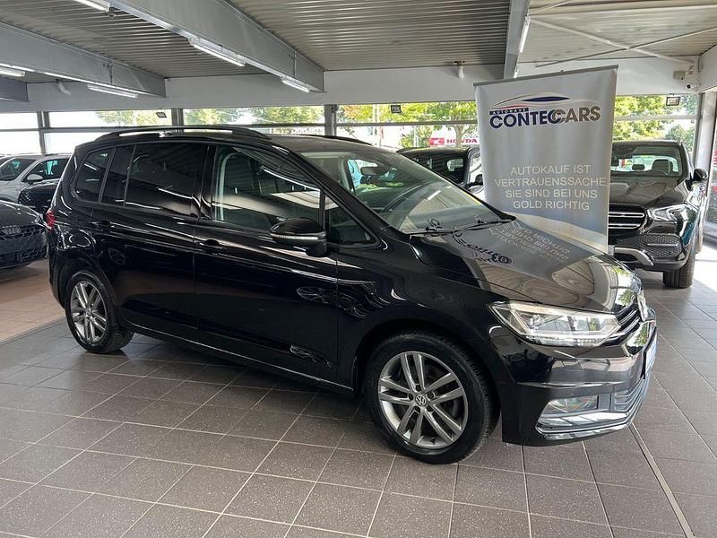 Deep black Gebraucht 2021 VW Touran Highline Van / Kleinbus | 31.999 € (Fairer Preis) - Bild 1/4