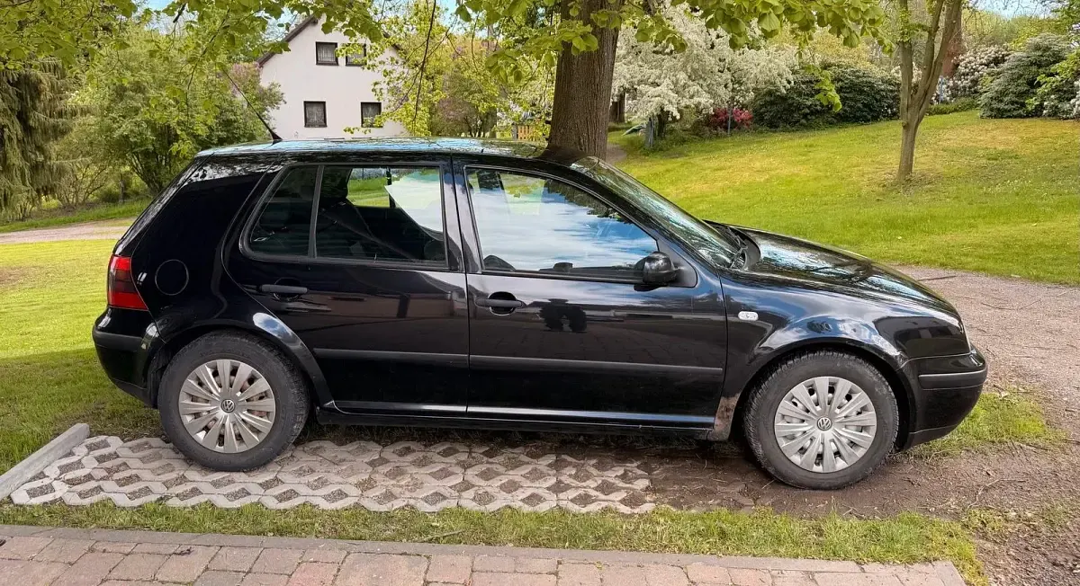 Gebraucht VW Golf IV 75 PS (55 kW) 2002 Kleinwagen