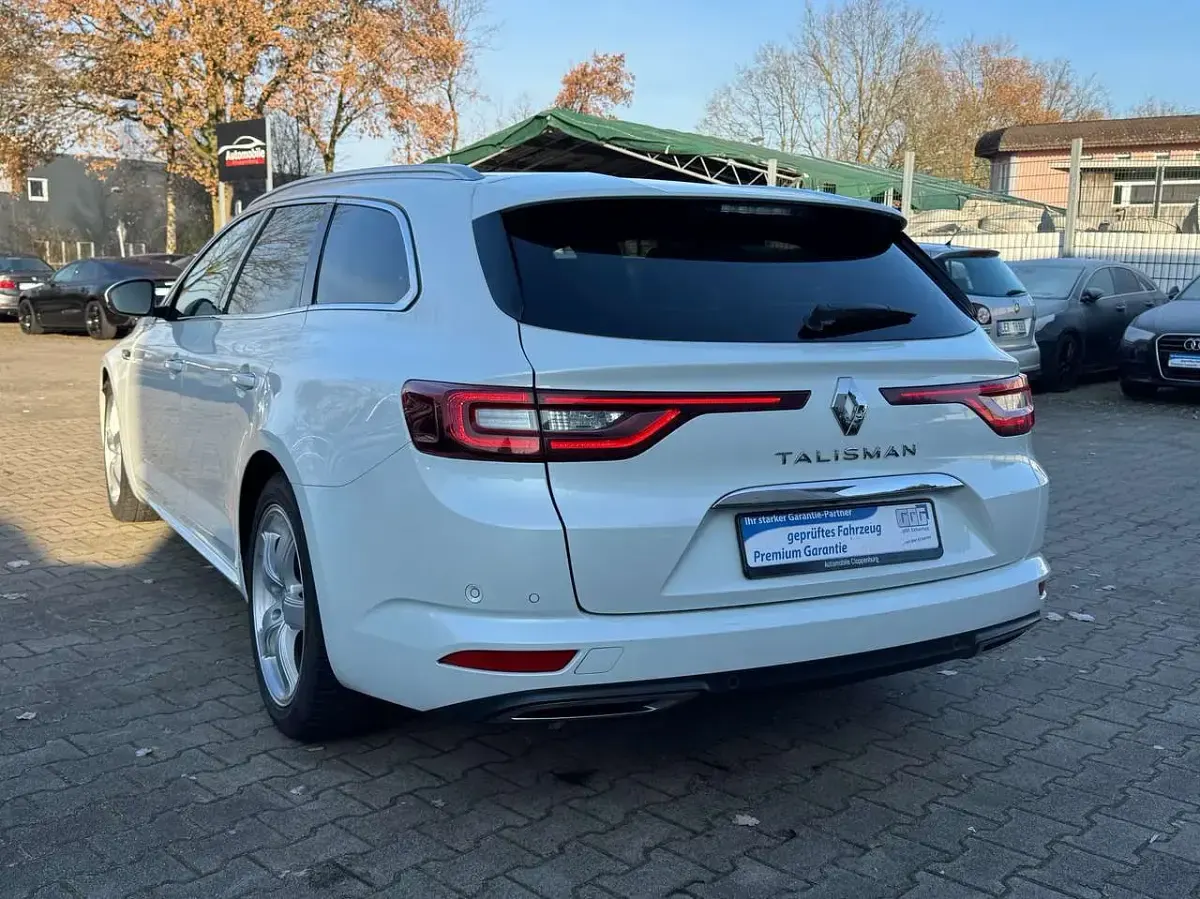 Gebraucht Renault Talisman Initiale Paris 160 PS (117 kW) 2018 Weiss "nacre" Kombi