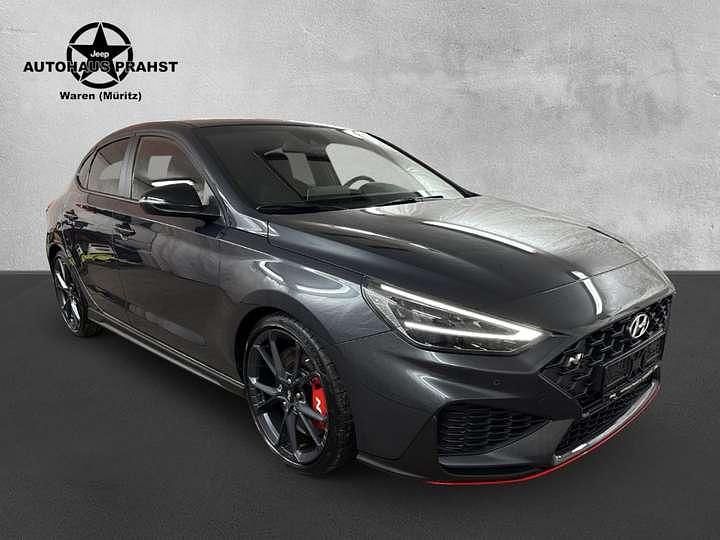 Schwarz Gebraucht 2024 Hyundai i30 N Performance Limousine | 31.800 € (Fairer Preis) - Bild 1/3