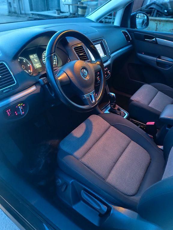 Gebraucht VW Sharan Comfortline 140 PS (102 kW) 2011 Schwarz Van / Kleinbus