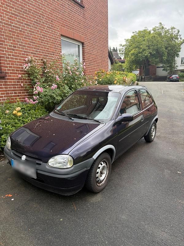 Violet Gebraucht 1996 Opel Corsa Kleinwagen | 1.000 € (Fairer Preis) - Bild 1/2