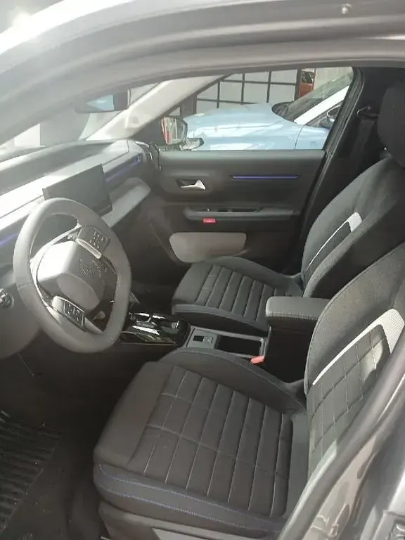 Neu Citroën C3 101 PS (74 kW) 2026 Grau SUV