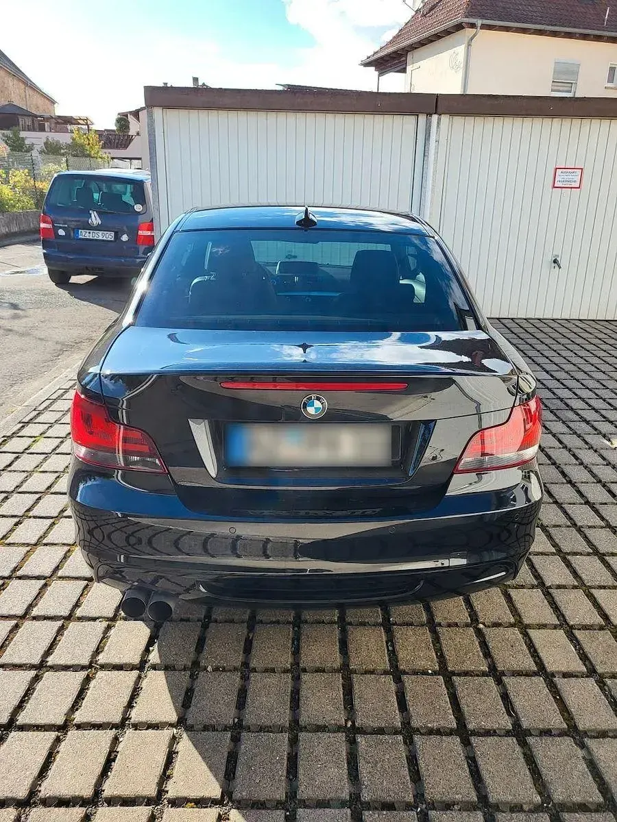 Gebraucht BMW 120 Coupé Sport Line 177 PS (130 kW) 2012 Schwarz Coupé