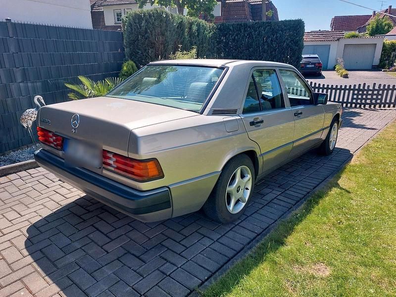 Occasion Mercedes 190 75 ch (55 kW) 1992 Andere farben Berline