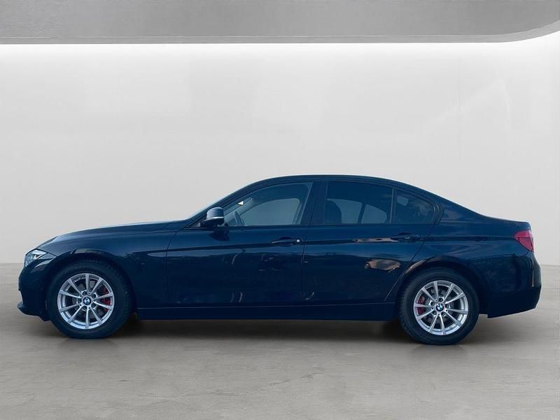 Gebraucht BMW 320 Advantage 190 PS (139 kW) 2015 Blau Limousine