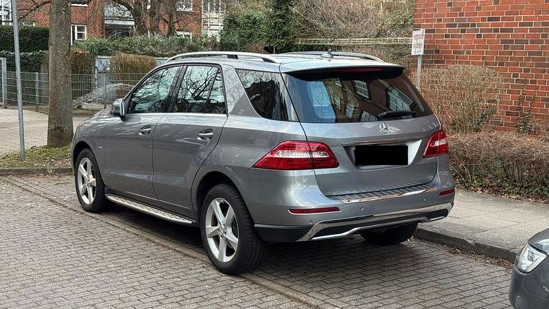 Gebraucht Mercedes ML350 306 PS (225 kW) 2012 Silber SUV