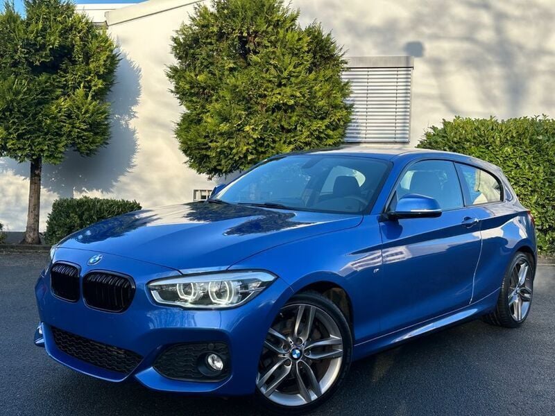 Blau Gebraucht 2016 BMW 120 M Sport Kleinwagen | 14.990 € (Guter Preis) - Bild 1/4