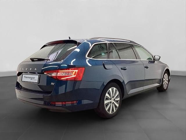 Gebraucht Skoda Superb Ambition 218 PS (160 kW) 2022 Lavablau metallic Kombi