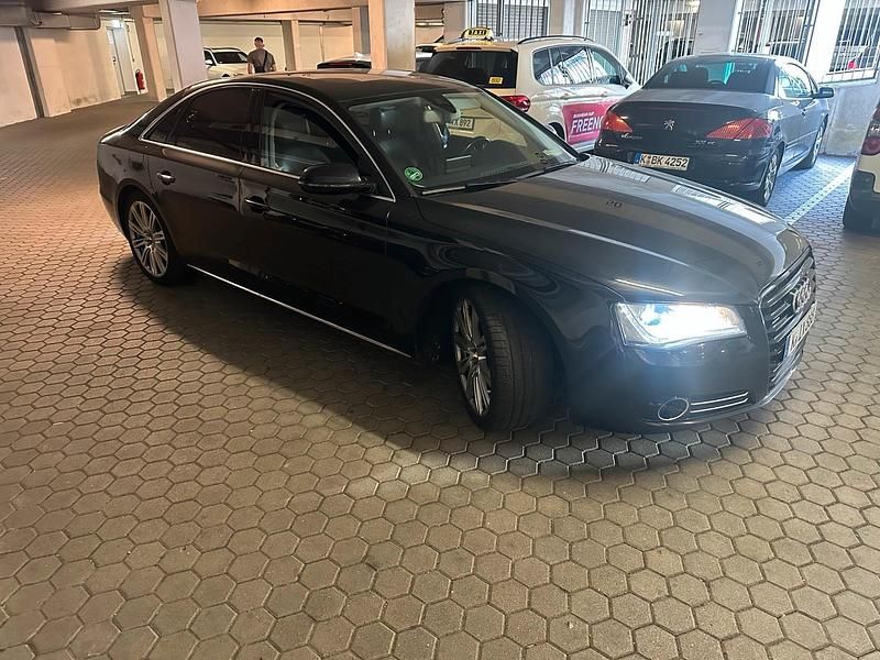 Second-hand Audi A8 2011 Negru Berlinǎ
