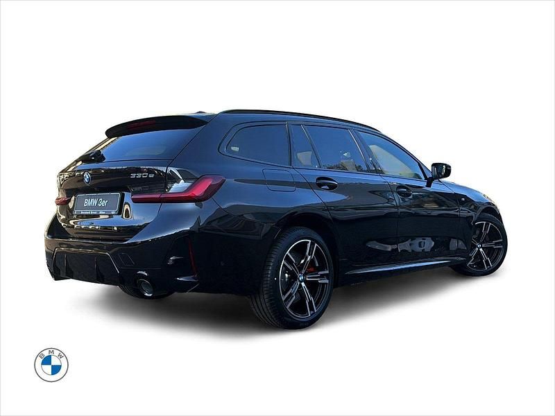 Gebraucht BMW 330e Comfort Edition 292 PS (214 kW) 2025 Schwarz Kombi