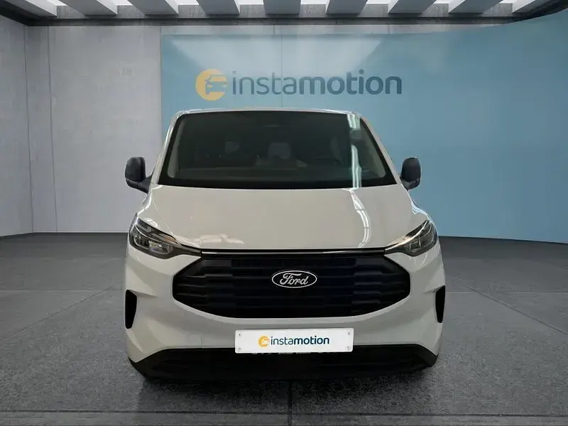 Gebraucht Ford Transit Custom 136 PS (100 kW) 2025 Weiß Van / Kleinbus