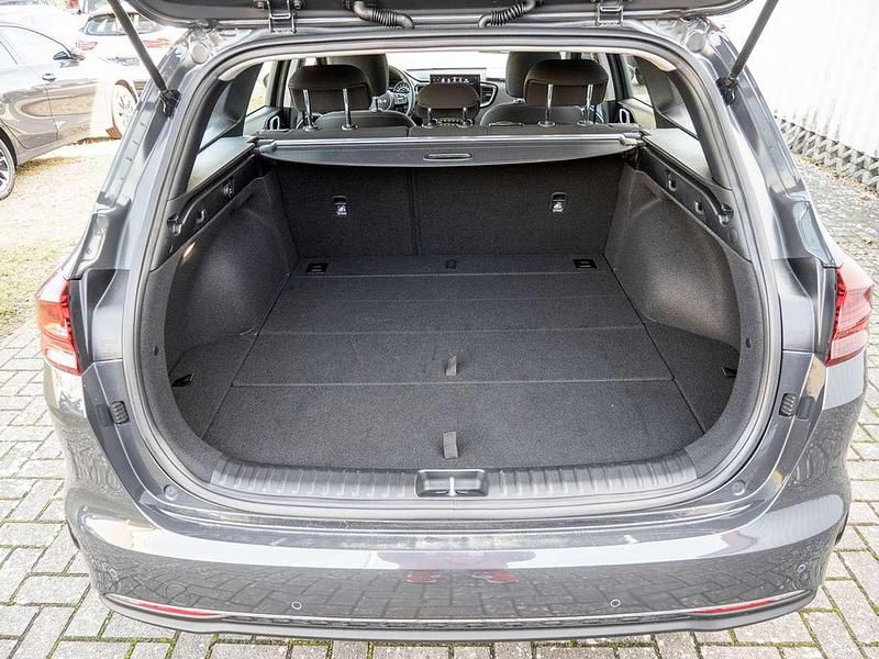 Gebraucht Kia Ceed Vision 140 PS (102 kW) 2024 Grau Kleinwagen
