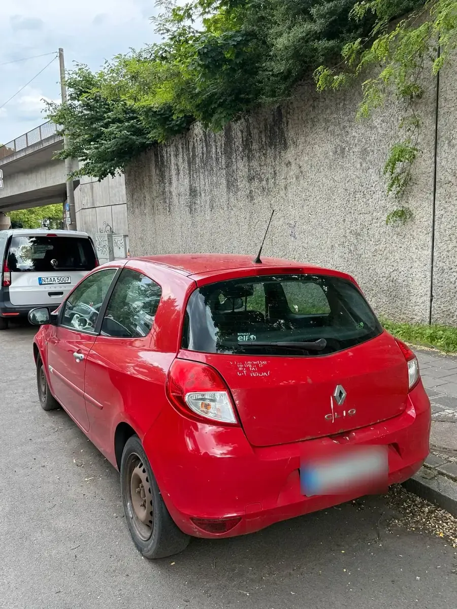 Gebraucht Renault Clio II 74 PS (54 kW) 2010 Rot Coupé