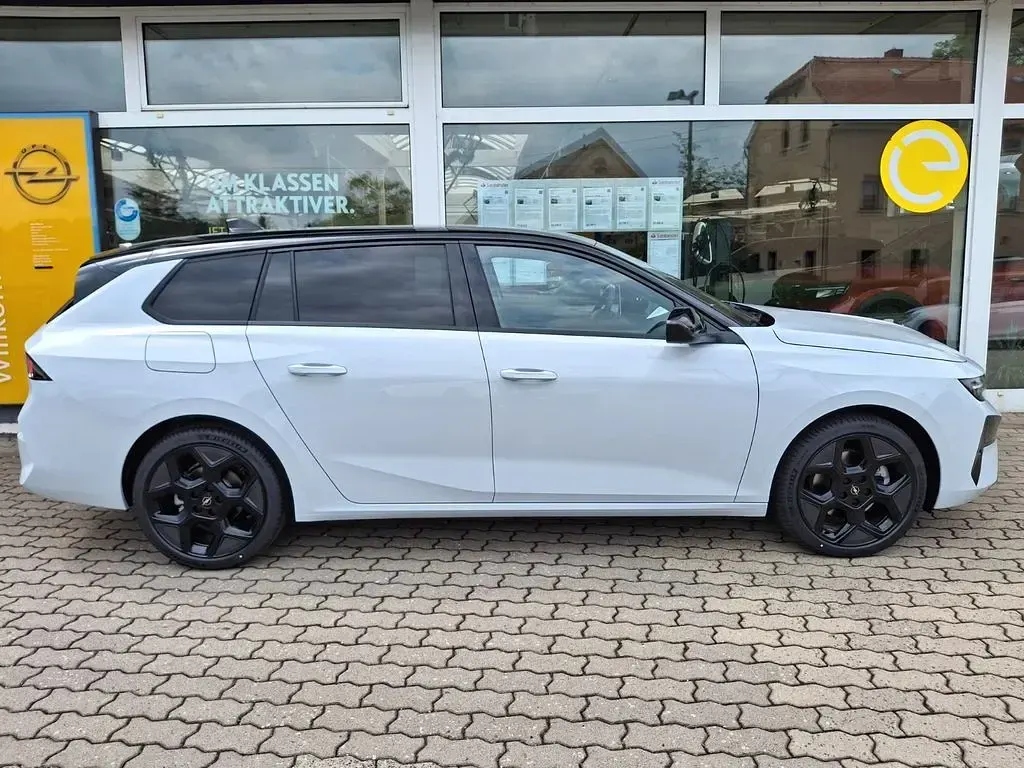 Neu Opel Astra 136 PS (100 kW) 2026 Weiß Kombi