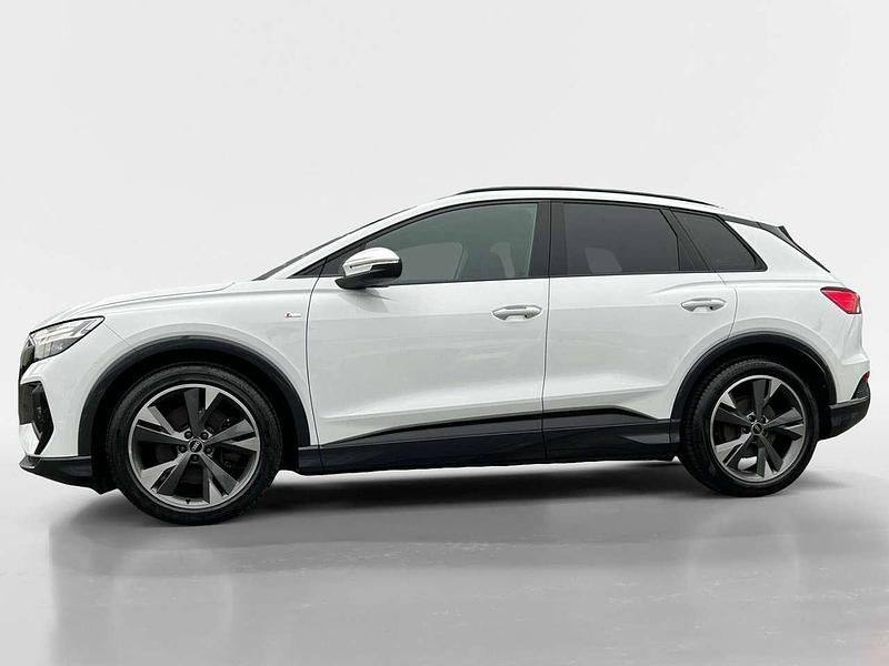 Gebraucht Audi Q4 e-tron S-Line 150 kW (204 PS) 2022 Gletscherweiß metallic SUV