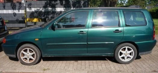 Grün Gebraucht 1998 VW Polo Kombi | 400 € - Bild 1/3