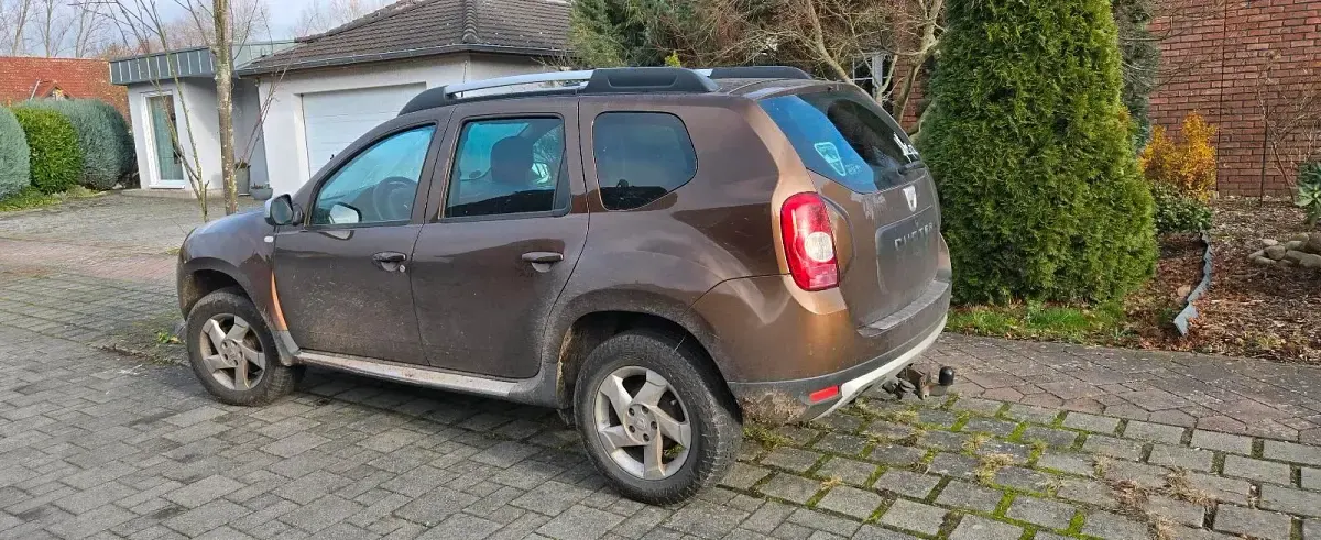 Gebraucht Dacia Duster Lauréate 105 PS (77 kW) 2011 Braun SUV