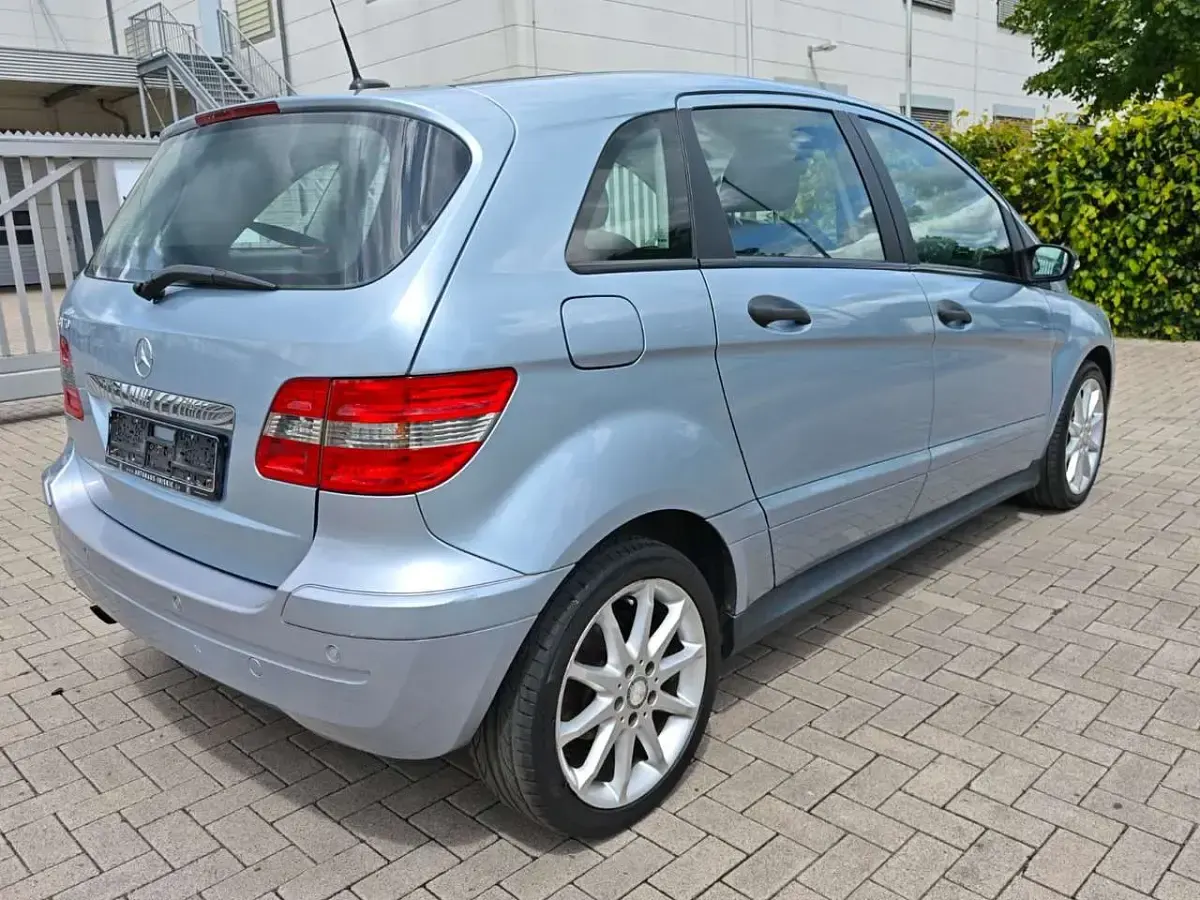 Gebraucht Mercedes B170 116 PS (85 kW) 2006 Amethyst metallic Van / Kleinbus