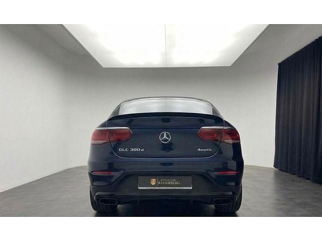 Gebraucht Mercedes GLC300 AMG line 245 PS (180 kW) 2023 Coupé