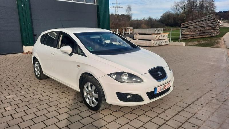 Gebraucht Seat Leon 105 PS (77 kW) 2010 Weiß Kleinwagen
